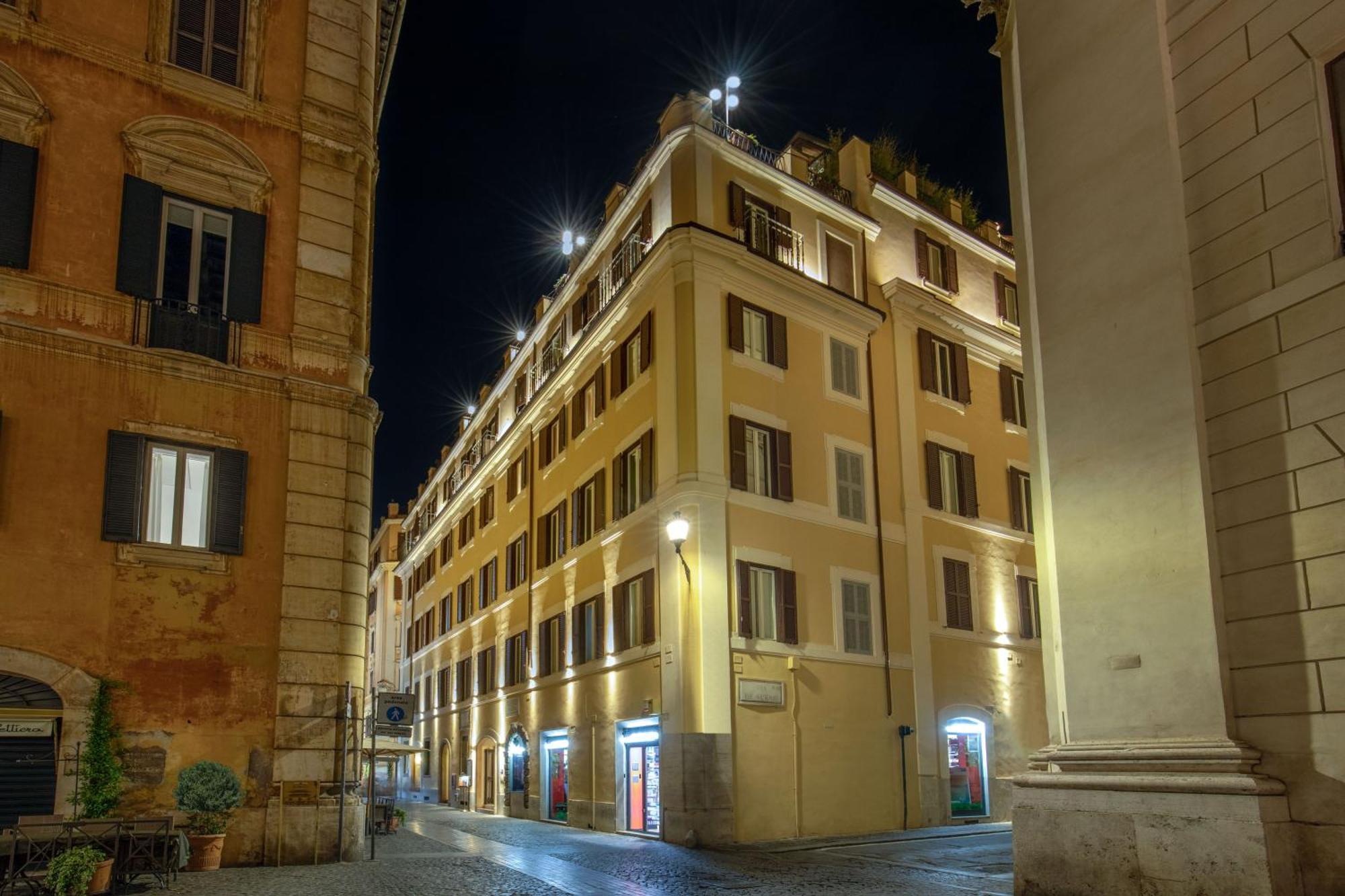 9Hotel Cesari — Fotos 1